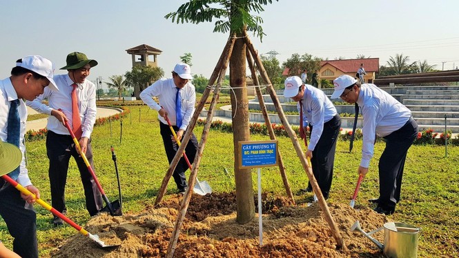 Long trọng Lễ Thượng cờ Thống nhất non sông - ảnh 6