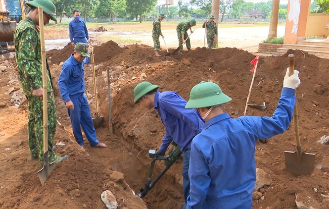 Phát hiện 2 hài cốt liệt sĩ trong khuôn viên trường học ở chiến khu xưa - ảnh 2