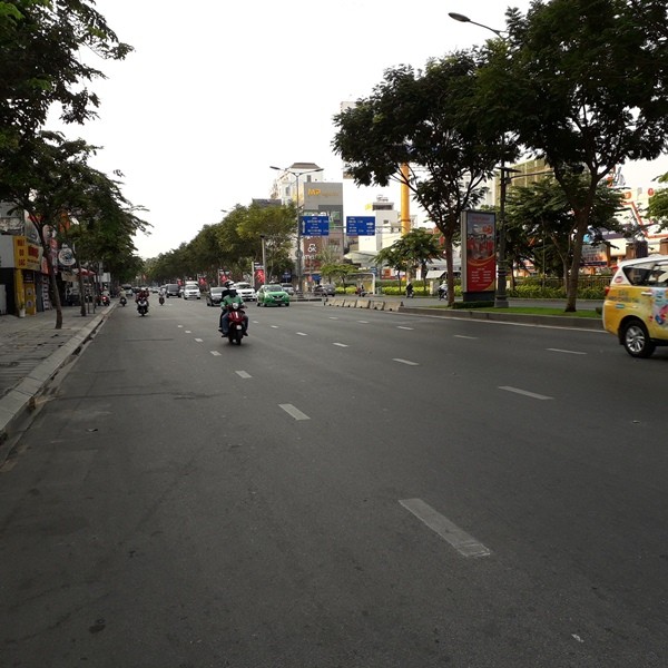Sân bay Tân Sơn Nhất thông thoáng sáng 29 Tết - ảnh 3