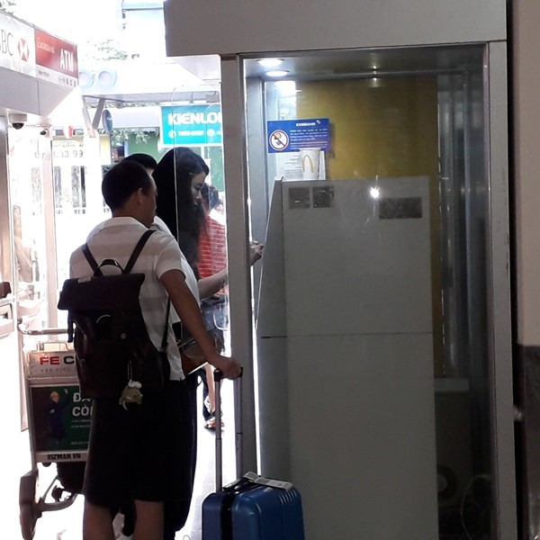 Sân bay Tân Sơn Nhất thông thoáng sáng 29 Tết - ảnh 11