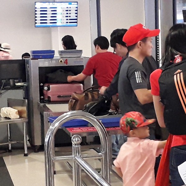 Sân bay Tân Sơn Nhất thông thoáng sáng 29 Tết - ảnh 22
