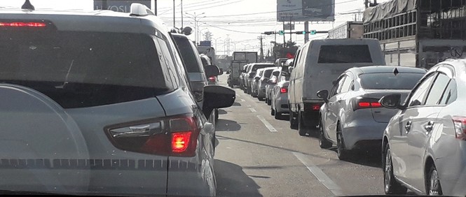 Mùng 4 Tết: Du khách đổ về Vũng Tàu, cao tốc, quốc lộ 51 đông nghẹt - ảnh 2