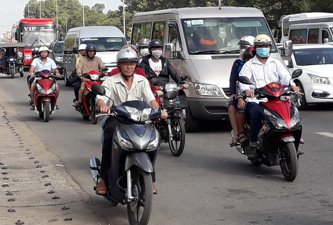 Mùng 4 Tết: Du khách đổ về Vũng Tàu, cao tốc, quốc lộ 51 đông nghẹt - ảnh 5