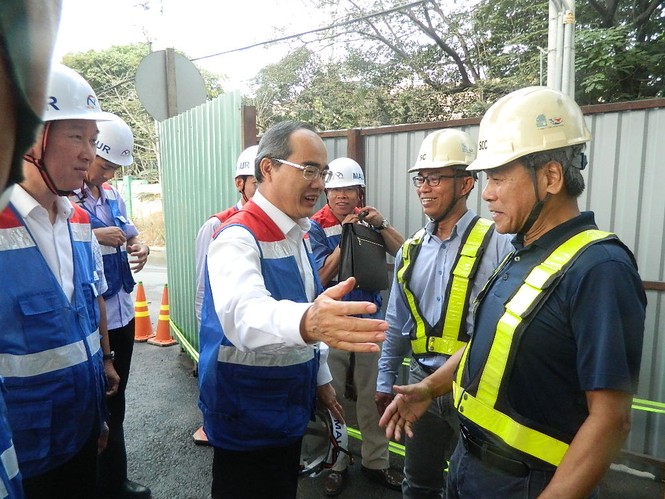 Bí thư TPHCM giải quyết “nóng” vướng mắc cho nhà thầu metro trên công trường - ảnh 1