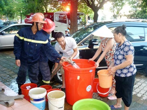 Lãnh đạo TPHCM lý giải nước máy đóng cặn, đến vòi không còn sạch - ảnh 3