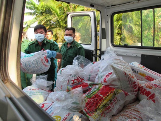 Phát hiện lò tẩy trắng chân trâu bò thối làm đồ nhậu - ảnh 5