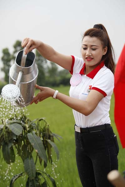 Người đẹp Hạ Long tham gia bảo vệ môi trường - ảnh 7