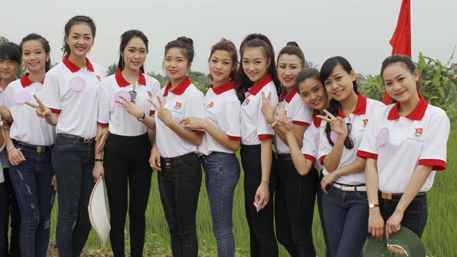 Người đẹp Hạ Long tham gia bảo vệ môi trường - ảnh 2
