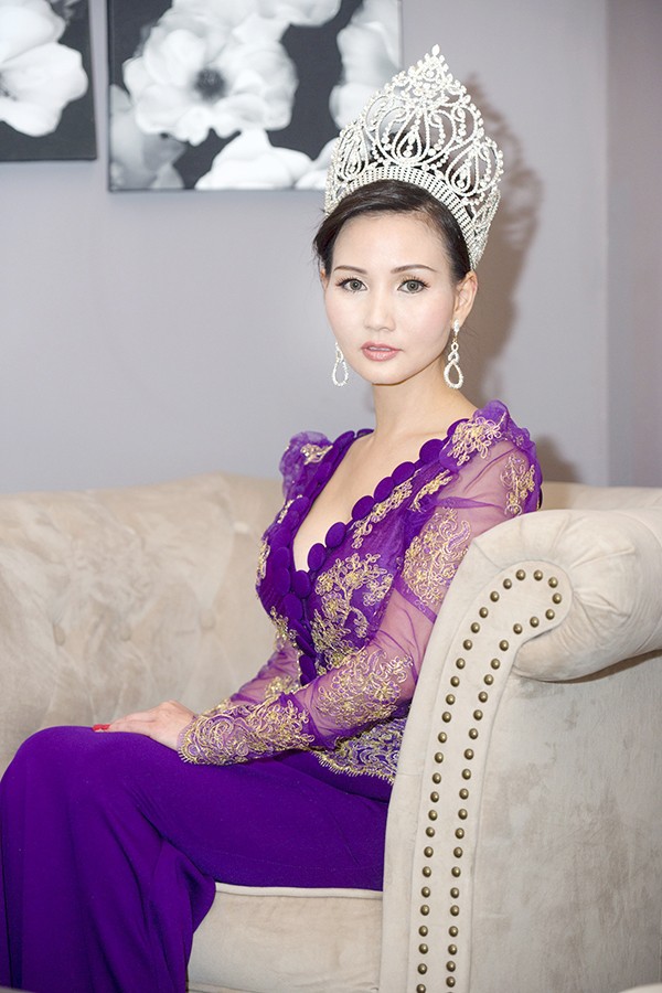 Hoa hậu quý bà Sonya Sương Đặng, Thúy Hạnh lộng lẫy trên ghế giám khảo - ảnh 8