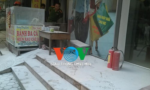Bình gas phát nổ, cả chung cư nháo nhác - ảnh 1