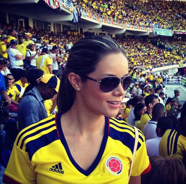 Nữ phóng viên Colombia gây sốt ở World Cup 2014 - ảnh 2