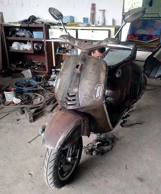 Siêu phẩm Vespa 946 tự chế gây sốt cư dân mạng - ảnh 1