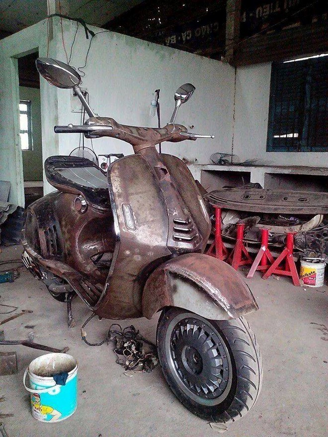 Siêu phẩm Vespa 946 tự chế gây sốt cư dân mạng - ảnh 4