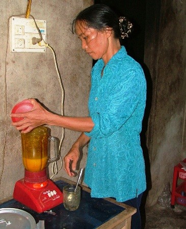 Mắc bệnh lạ, chàng sinh viên quanh năm chỉ... húp cháo - ảnh 1