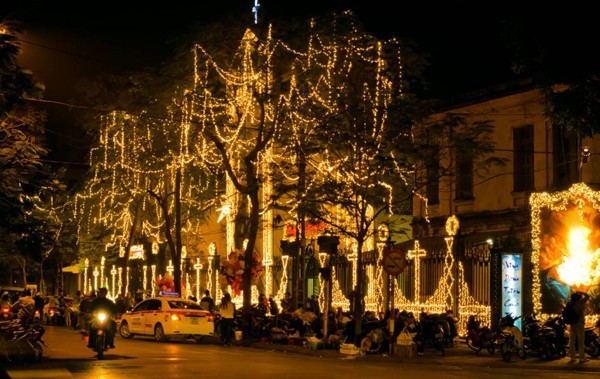 Những địa điểm chụp ảnh Noel hoành tráng ở Hà Nội - ảnh 2