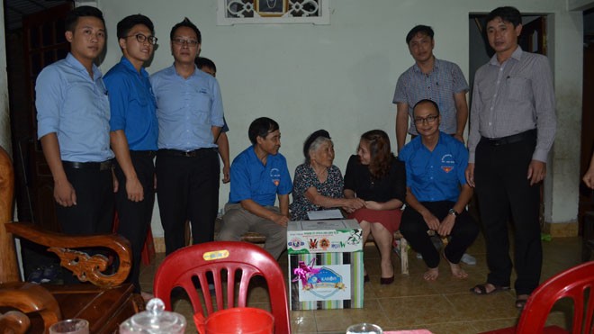 Nước tinh khiết về với học sinh nghèo tại Hà Tĩnh - ảnh 1