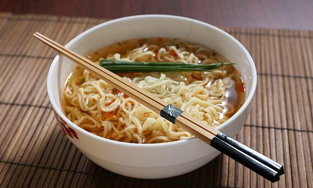 10 thực phẩm thà đói cũng không nên ăn - ảnh 2