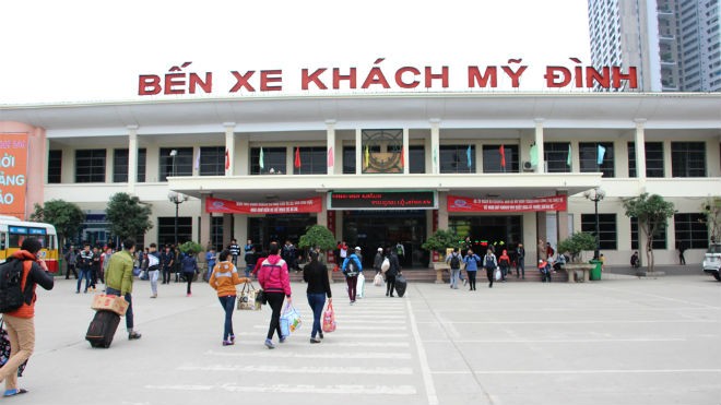 Hàng vạn người rời Thủ đô về quê nghỉ Tết Dương lịch - ảnh 1