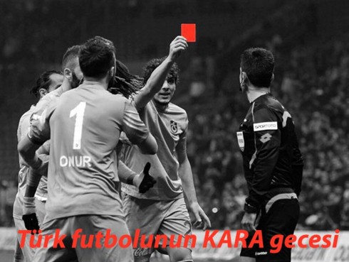 Cầu thủ bị đuổi khỏi sân vì giơ thẻ đỏ với trọng tài - ảnh 1
