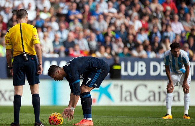 Ronaldo khoe cơ bắp và tuyên bố 'không cần ngày nghỉ' - ảnh 2