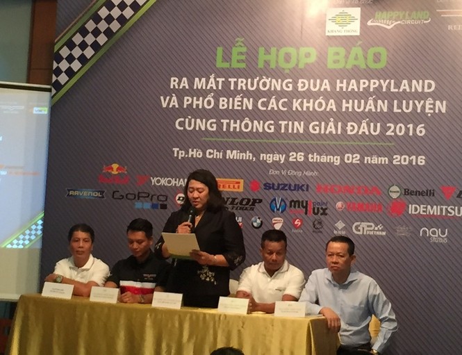 Ra mắt trường đua xe mô tô cho trẻ em - ảnh 1