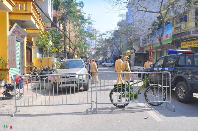 Camry gãy bánh, nát đầu sau khi tông 3 người tử vong - ảnh 10