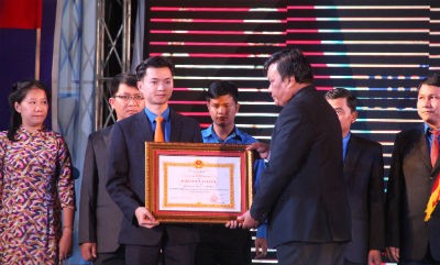 Tỉnh đoàn Bình Định đón nhận Huân chương Lao động hạng Nhất - ảnh 1