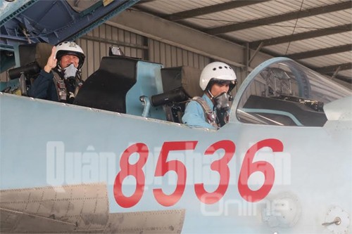 Mục kích 'hổ mang chúa' Su-30 diễn tập tiêu diệt mục tiêu - ảnh 5