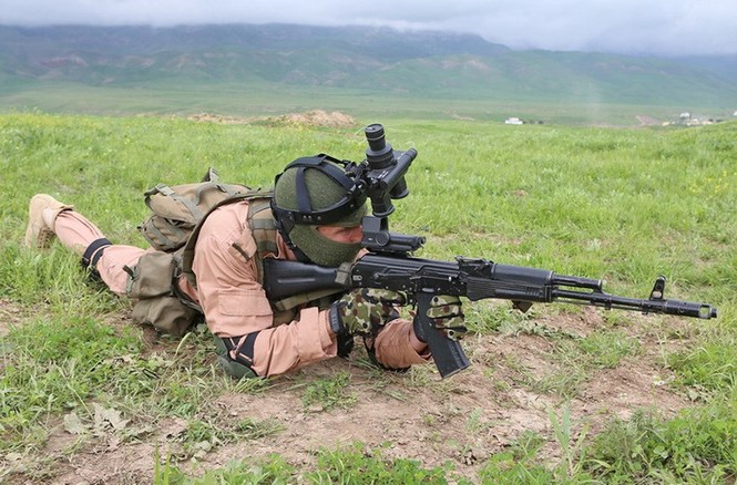 Trang bị “khủng” của một lính Nga chiến đấu ở Syria - ảnh 6
