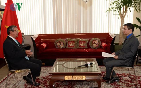 Đại sứ Phạm Quang Vinh nhận định về chuyến thăm của ông Obama - ảnh 1