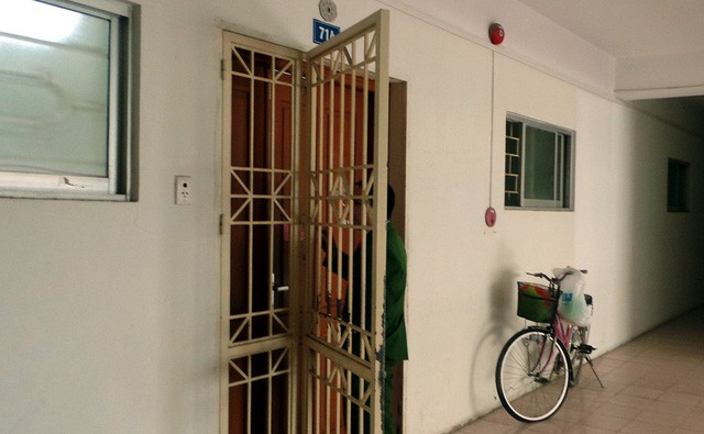 Hà Nội: Mẹ nhiều năm nhốt con gái 11 tuổi, không cho đi học - ảnh 2