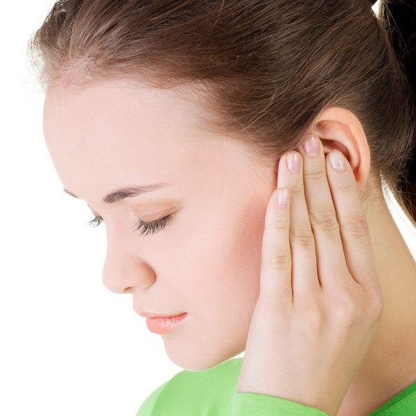 Những biến chứng khó lường khi bị viêm họng trong mùa lạnh - ảnh 1