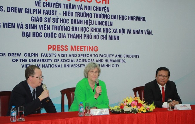 Hiệu trưởng Đại học Harvard: Sinh viên Việt Nam bình đẳng với sinh viên Mỹ - ảnh 1