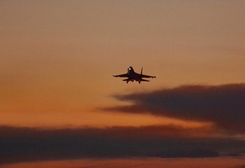 Cận cảnh 'hổ mang chúa' Su-30MK2 phóng rốc rét, huỷ diệt mục tiêu - ảnh 11