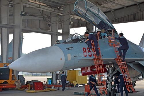 Cận cảnh 'hổ mang chúa' Su-30MK2 phóng rốc rét, huỷ diệt mục tiêu - ảnh 7
