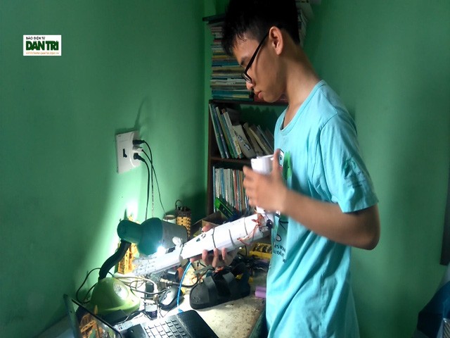 'Cánh tay robot' đoạt giải Ba cuộc thi Khoa học Kỹ thuật Quốc tế tại Mỹ - ảnh 1
