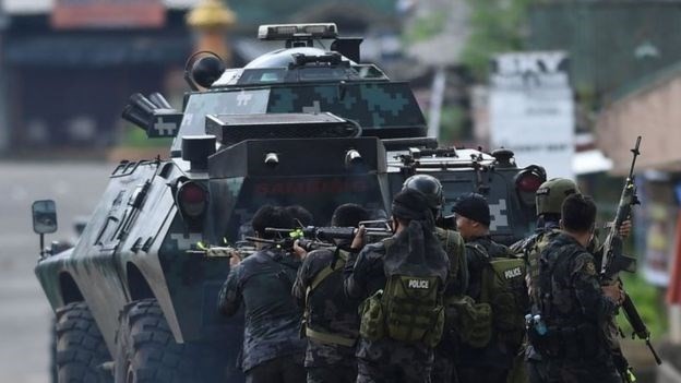 Cận cảnh chiến dịch tấn công nhóm Maute trung thành IS ở Philippinnes - ảnh 3