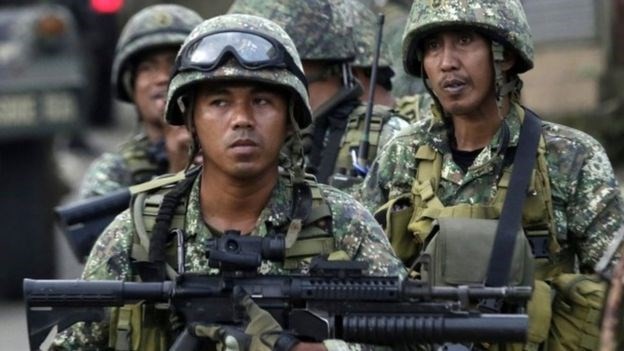 Cận cảnh chiến dịch tấn công nhóm Maute trung thành IS ở Philippinnes - ảnh 4