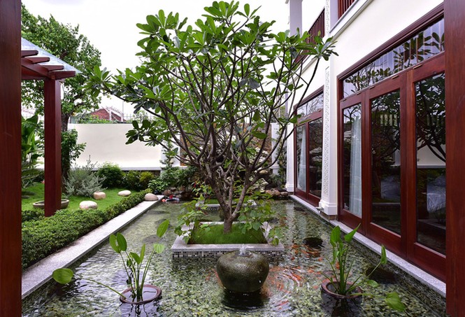 Tông màu trầm biệt thự 'sang chảnh' của đại gia Bình Dương - ảnh 9