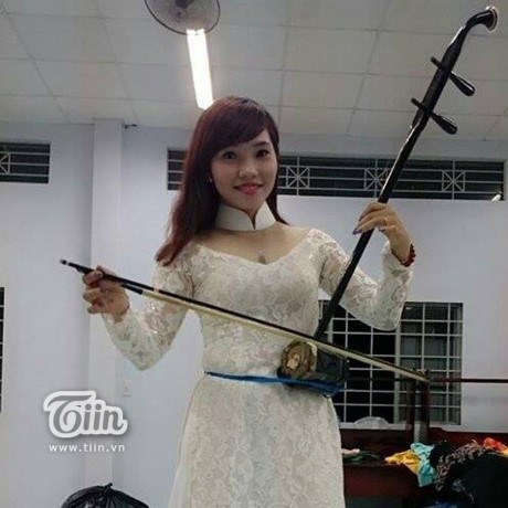 9x Sài Gòn gây bão mạng với bản cover Despacito bằng đàn tranh cực đỉnh - ảnh 3