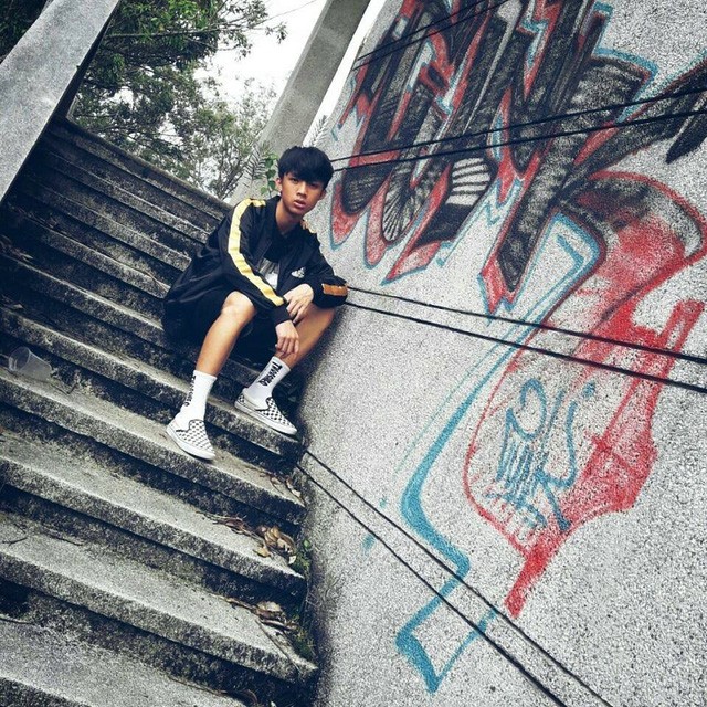 Nam sinh Đà Lạt giỏi hát rap, trượt ván khiến 'chị em phát cuồng' - ảnh 2