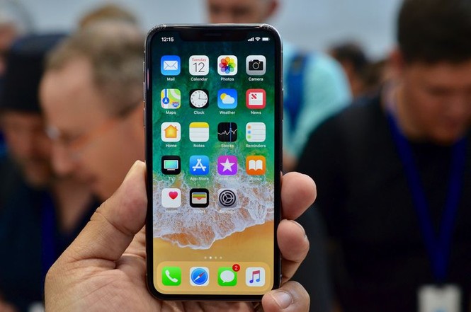 Cảm nhận ban đầu về iPhone X, mẫu iPhone “sang xịn” nhất của Apple - ảnh 1