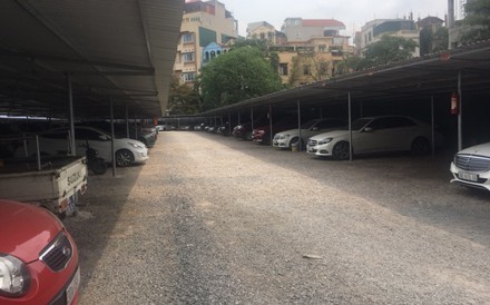 Dẹp bãi xe 'khủng', Phó trưởng Công an quận bị dọa giết - ảnh 1