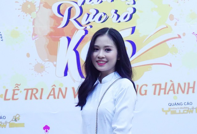 Tinh khôi vẻ đẹp nữ sinh trường Quốc học Vinh ngày chia tay - ảnh 6
