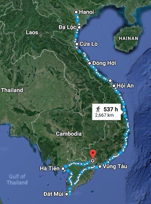 Một mình lái xe tay ga đi 6000km trong 33 ngày chỉ để chụp rác bờ biển - ảnh 1