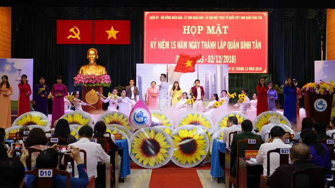 Công ty TNHH SX TM DV Qui Phúc nhận bằng khen của Thủ tướng Chính phủ - ảnh 1