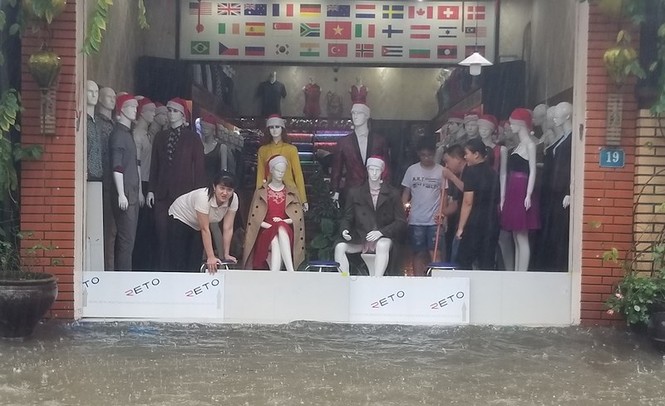 Hội An chìm trong lũ - ảnh 5