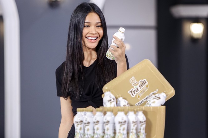 Chuyên gia marketing thế giới bất ngờ huấn luyện thí sinh The Face - ảnh 2