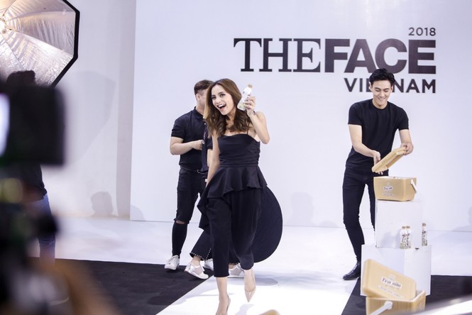 Chuyên gia marketing thế giới bất ngờ huấn luyện thí sinh The Face - ảnh 5