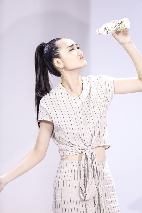 Chuyên gia marketing thế giới bất ngờ huấn luyện thí sinh The Face - ảnh 7